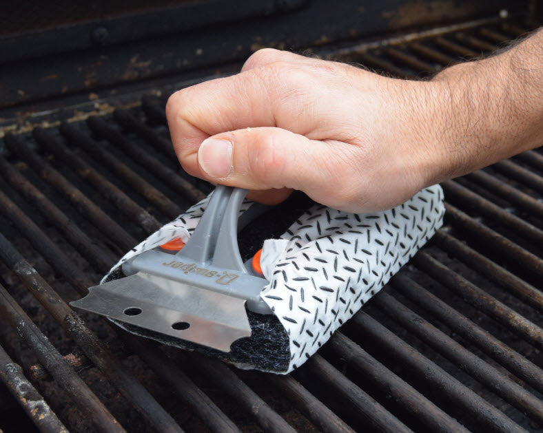 Q-Swiper BBQ Grill Brush Cleaning Set 1 Grill Brush with Steel